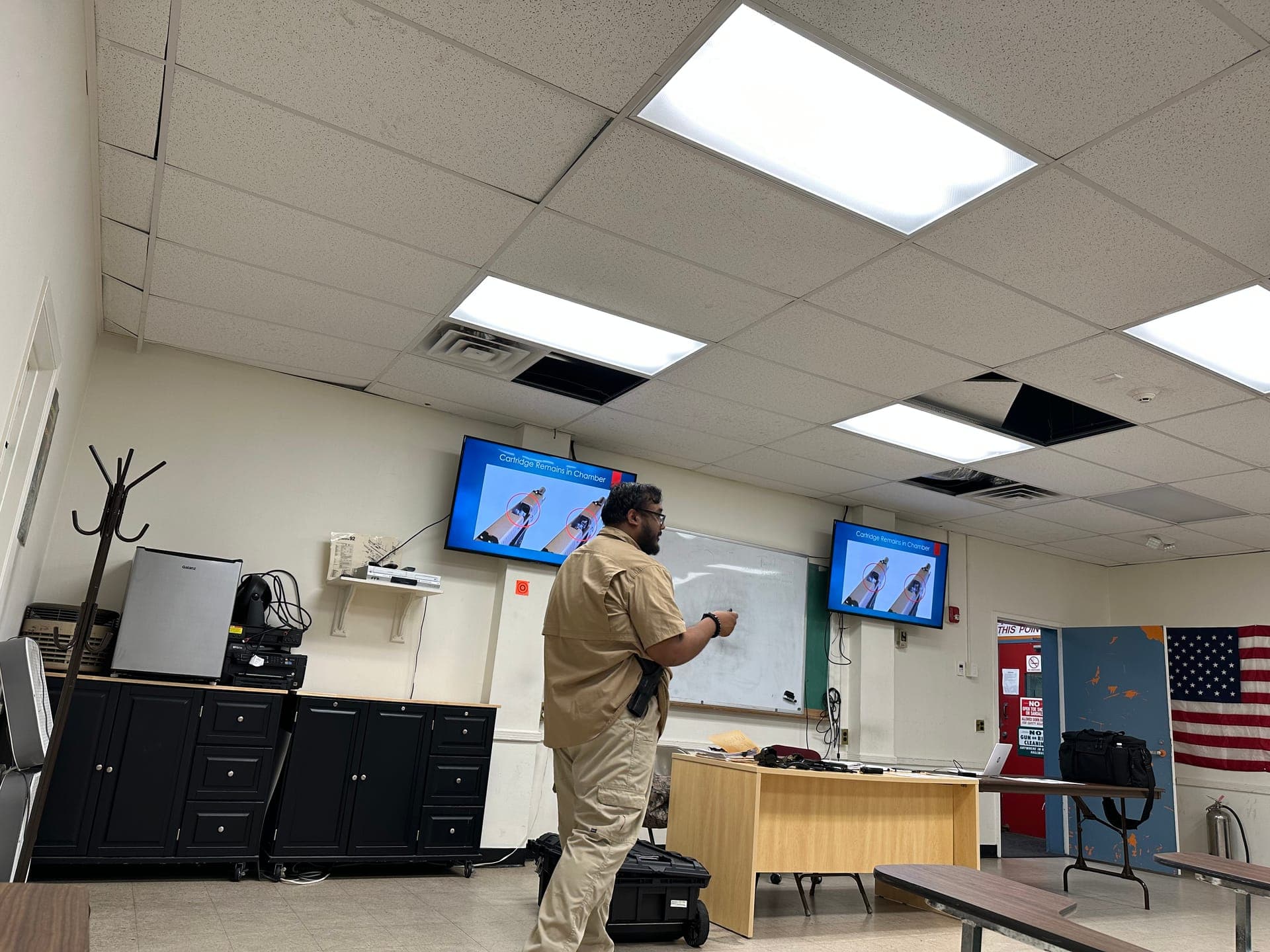 Classroom instruction — Cartridge Remains in Chamber presentation